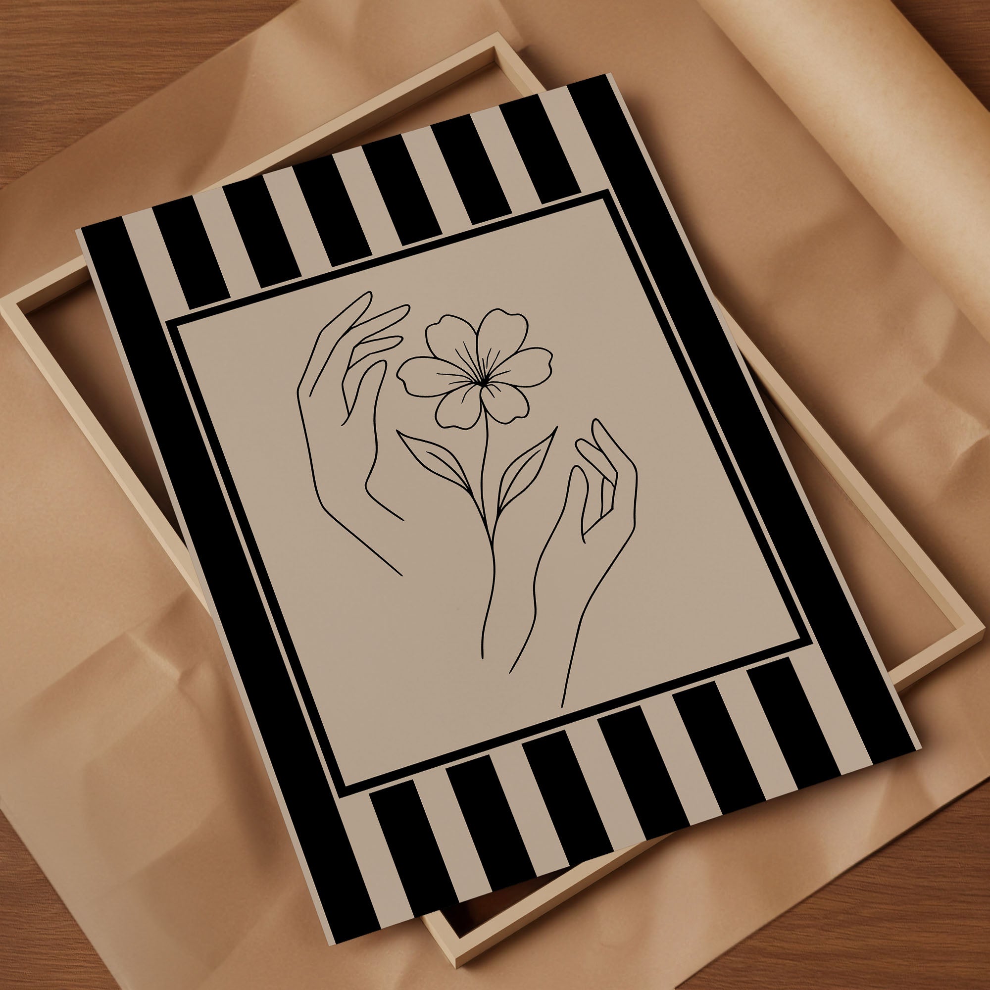 Blumen Poster ungerahmt – Line Art Bild mit Hände und Blume in Schwarz Weiß | Moderne Wanddeko auf halbmattem Papier